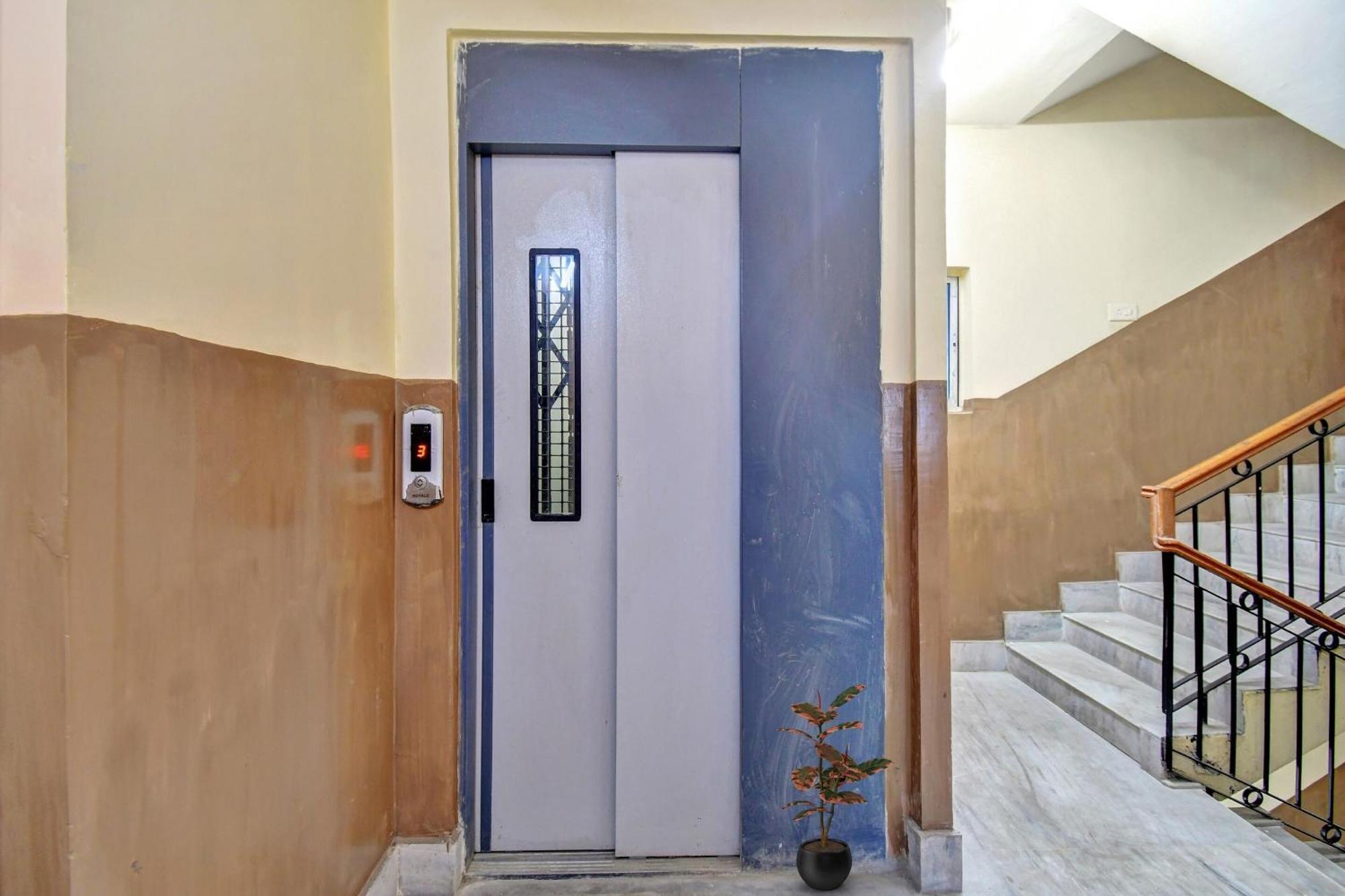 כלכותה Hotel O Prasad Inn מראה חיצוני תמונה